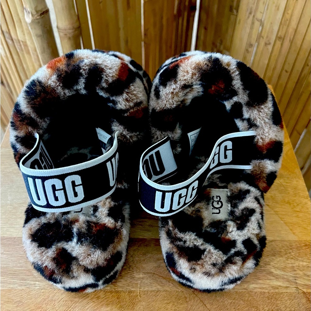 Ugg Slides - Picture 2 of 6